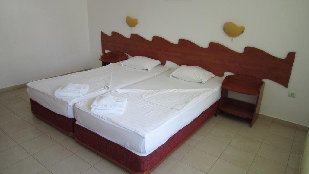 Hotel Alpina Łozenec Pokój zdjęcie