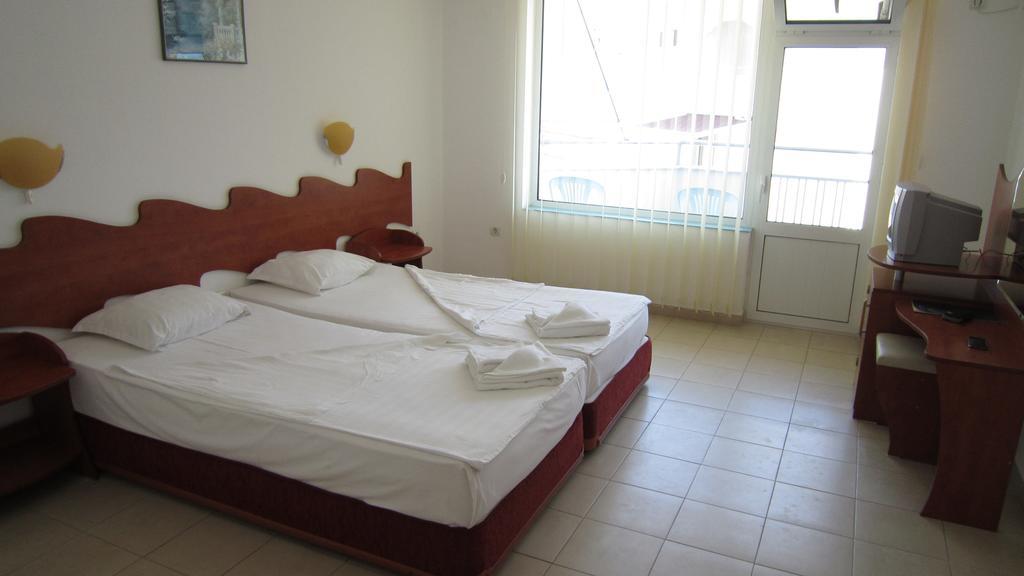 Hotel Alpina Łozenec Pokój zdjęcie
