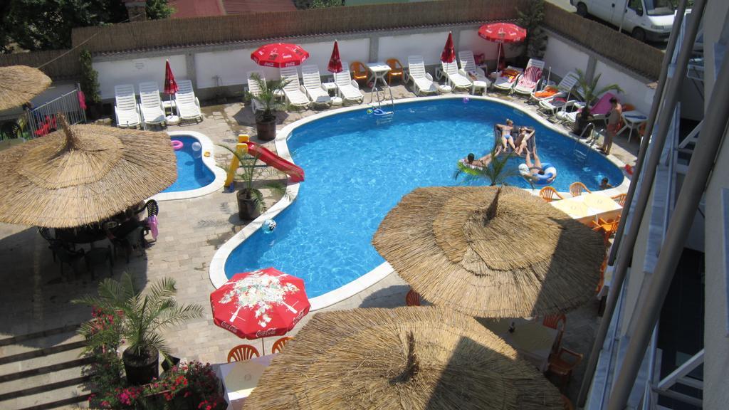 Hotel Alpina Łozenec Zewnętrze zdjęcie
