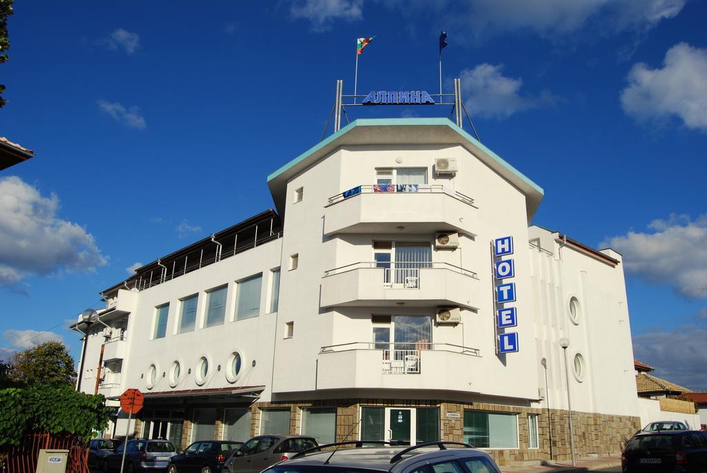 Hotel Alpina Łozenec Zewnętrze zdjęcie