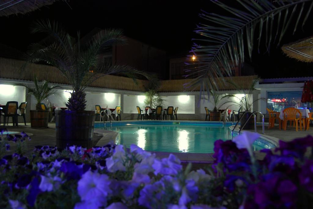 Hotel Alpina Łozenec Zewnętrze zdjęcie