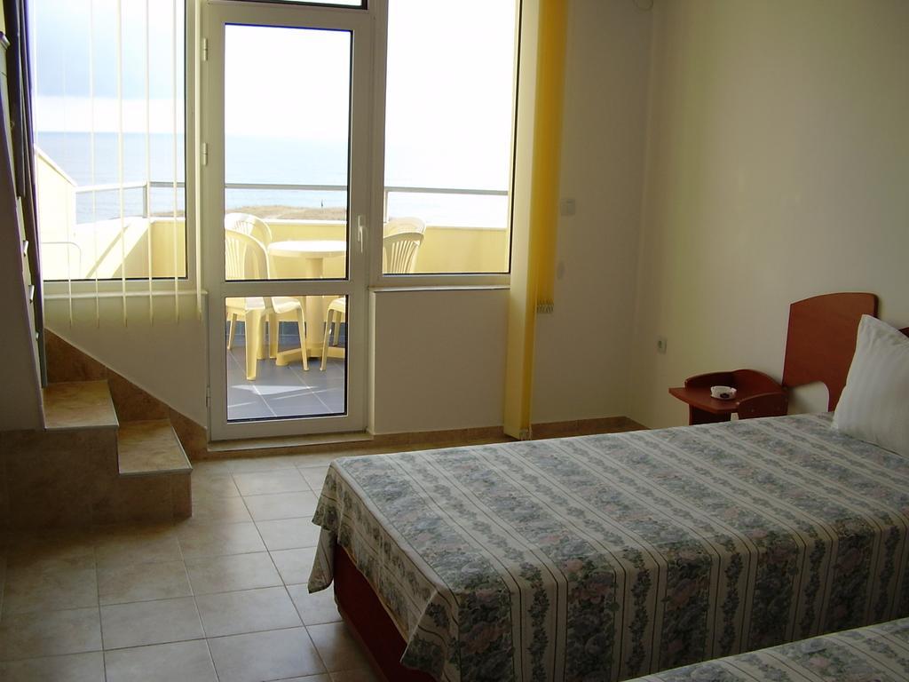 Hotel Alpina Łozenec Zewnętrze zdjęcie