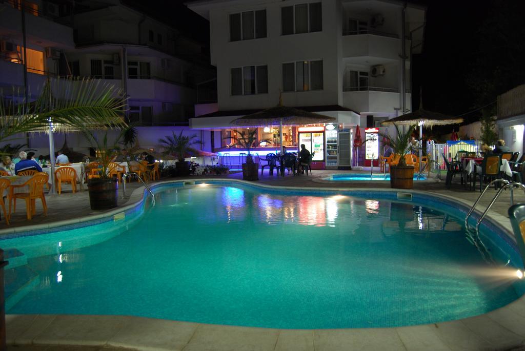 Hotel Alpina Łozenec Zewnętrze zdjęcie