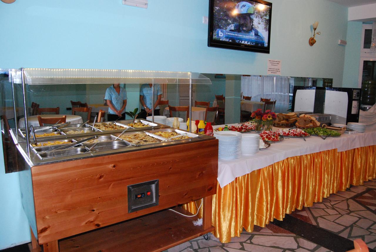 Hotel Alpina Łozenec Zewnętrze zdjęcie